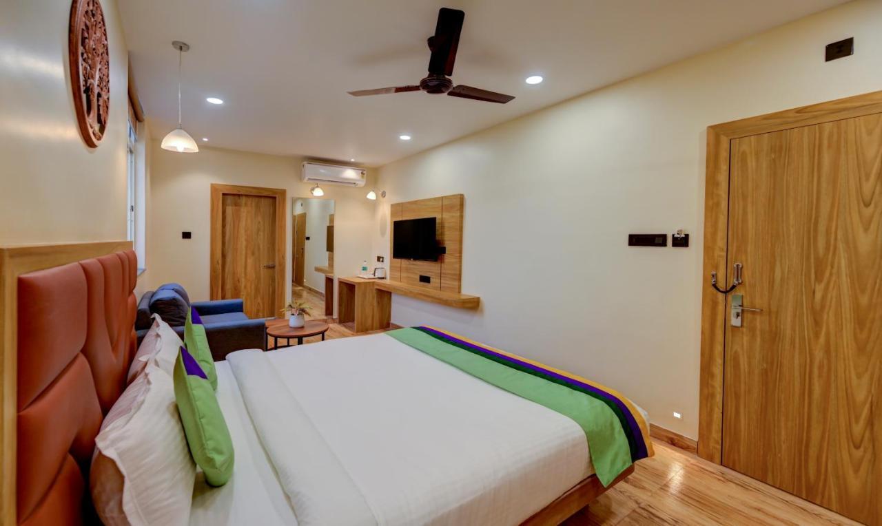 Treebo Aasma Downtown Hotel Bhubaneswar Exterior photo